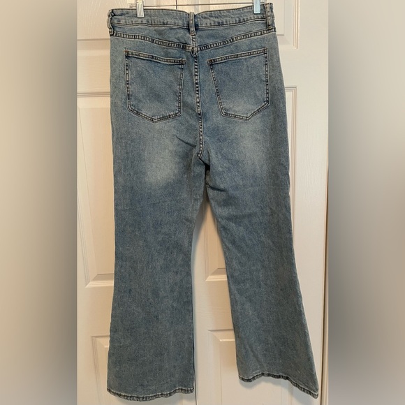 JustFab Jeans - Picture 2 of 6